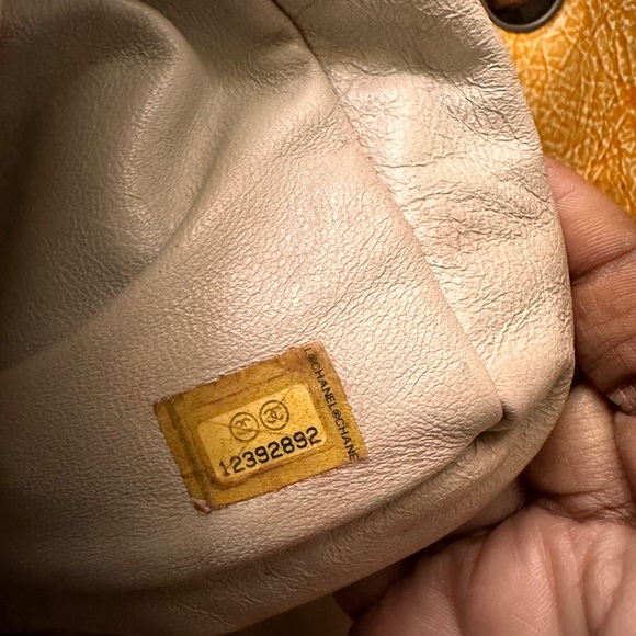 Authentic Chanel Crinkle single flap. - Picture 7 of 8